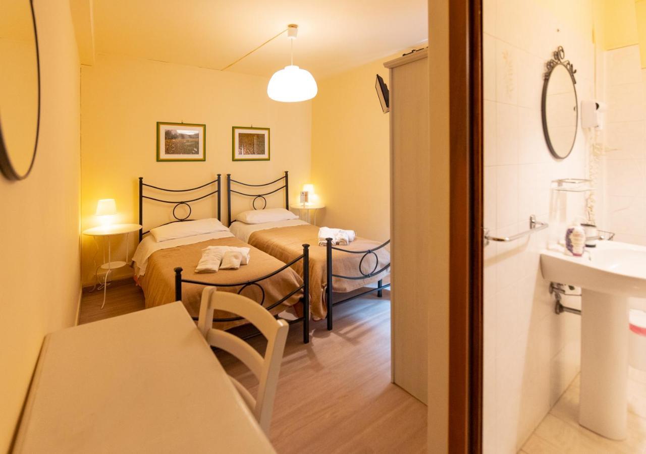 Il Borgo Ristorante Pizzeria Camere Acquapendente Exteriör bild