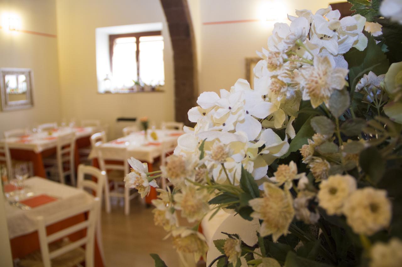 Il Borgo Ristorante Pizzeria Camere Acquapendente Exteriör bild